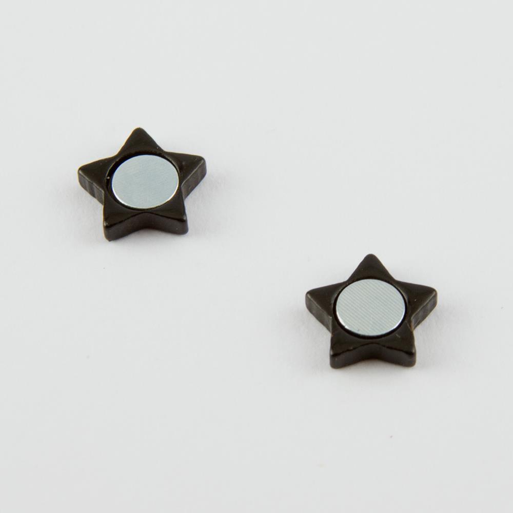 0,8 cm Yıldız Figürlü Mıknatıslı Çelik Küpe
